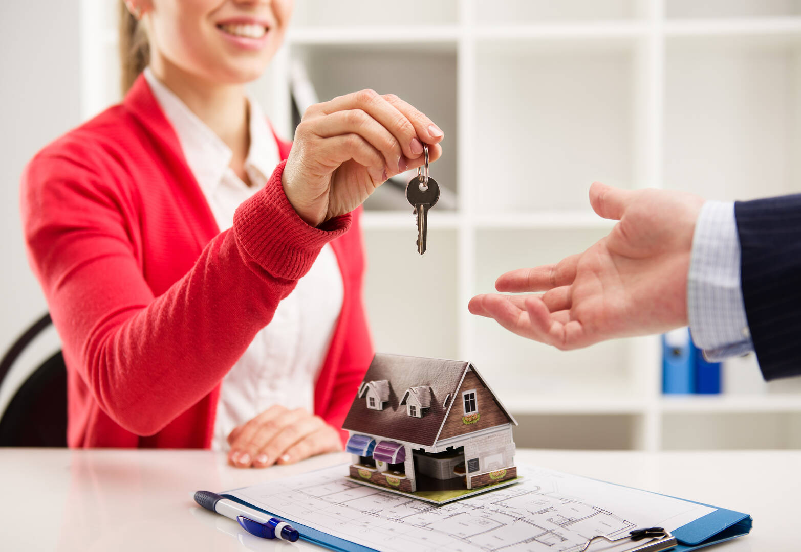 Simple Quarters - We Buy Houses Indianapolis